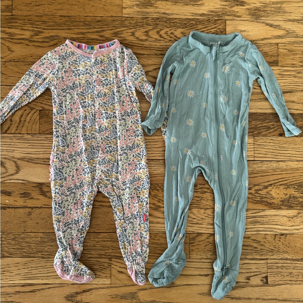 Two Girls' Footed One-Piece Pajamas Magnetic me and Kyte